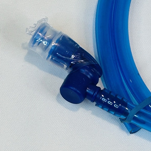 Hydration Pack Replacement Bite Valve Nozzle w/Tube Blue On/Off for Camelback - Picture 4 of 6